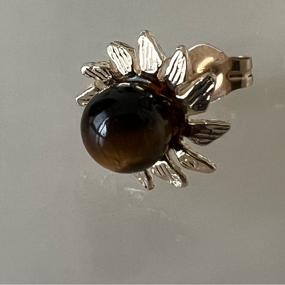 14k Solid Gold Chrysoberyl Sun Post Earrings - Picture 11 of 16